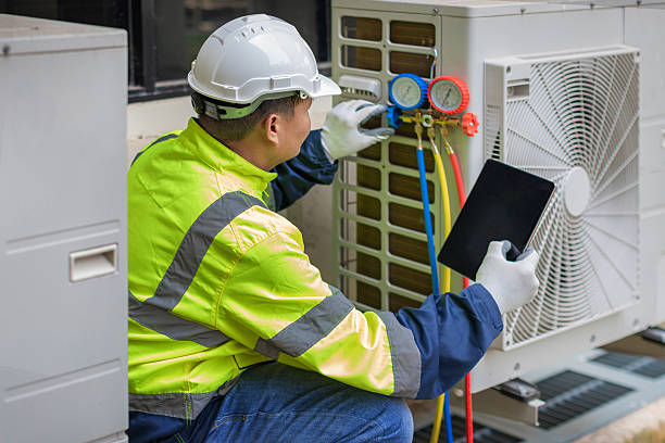 Professional Ac Repair technician working in Pine Island, TX